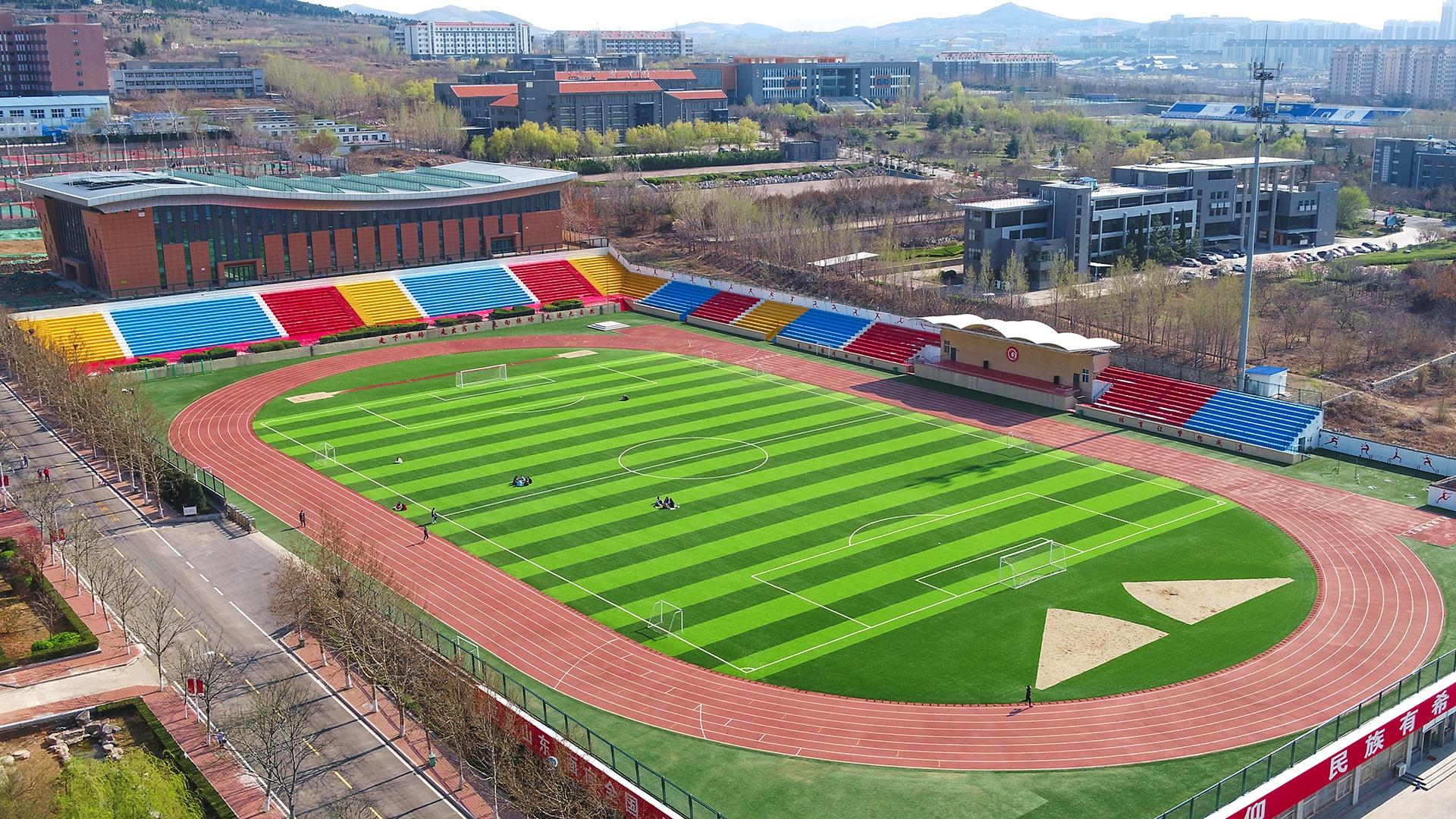 齐鲁理工学院前身为曲阜师范大学杏坛学院,2005年建校.